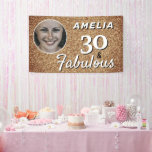 30 en Fabulous Gold Glitter 30th Birthday Foto Spandoek<br><div class="desc">30 en Fabulous Gold Glitter 30th Birthday Photo Banner. 30e verjaardag viering achtergrond. Personaliseer met naam en foto.</div>