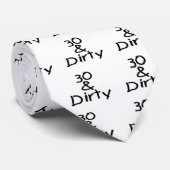 30 en vuil stropdas (Opgerold)