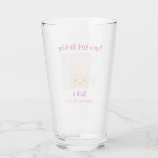 30e Happy Birthday Cute Pink Cupcake Souvenir Glas (Achterkant)