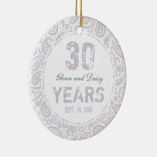 30e Parelbruiloft Jubileum Paisley Monogram Keramisch Ornament (Rechts)