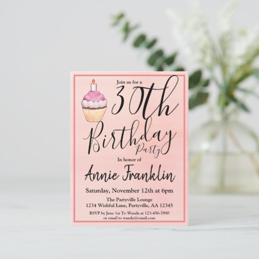 30e roze Waterverf Cupcake Birthday Uitnodiging Briefkaart (Staand voorkant)