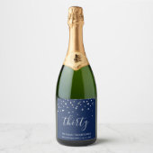30e Verjaardag Elegante Navy Blue Silver Confetti Sparkling Wijnetiket (Voorkant)