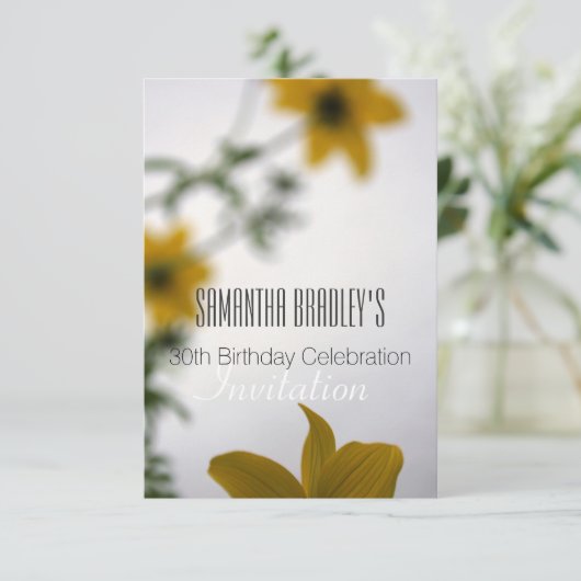 30e verjaardag Florale uitnodiging (Staand voorkant)