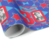 30e verjaardag foto leuke blauwe rode cadeauomslag cadeaupapier (Rol Hoek)