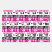 30e verjaardag meisjes foto's zwart-wit roze wr inpakpapier vel (Voorkant)