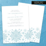 30e verjaardag Surprise Party Blue Snowflake Kaart<br><div class="desc">Zeer elegante blauwe waterverf sneeuwvlokken creëer een  rand langs de onderkant van deze volwassen verjaardagsuitnodiging. Modern en minimalistisch design heeft een open en luchtig gevoel. De hedendaagse esthetiek zal mensen van alle leeftijden aanspreken.</div>