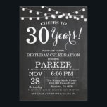 30e verjaardag Uitnodigingskarton Kaart<br><div class="desc">30th Birthday Invitation Chalkboard Background with String Lights. Zwart-wit. 13e 15e 16e 18e 21e 30e 40e 50e 60e 70e 90e 100e, elke leeftijd. Volwassen verjaardag. Vrouw of Man Man Birthday Party. Voor verdere aanpassing, te klikken gelieve de knoop "van de Aanpassing het"en ons ontwerphulpmiddel te gebruiken om deze sjabloon te...</div>