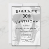 30e verjaardag zwart-witte foto modern elegant kaart (Achterkant)