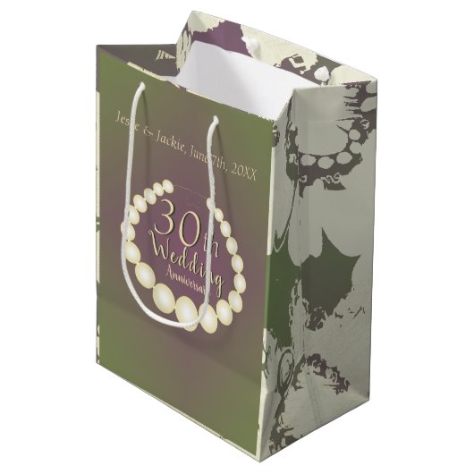 30th/12th Pearl Wedding Jubileum Gift Bag Medium Cadeauzakje (Voorkant Gekanteld)