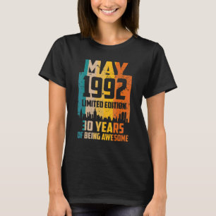 30th Birthday 30 Years Awesome Since May 1992 Vint T-shirt
