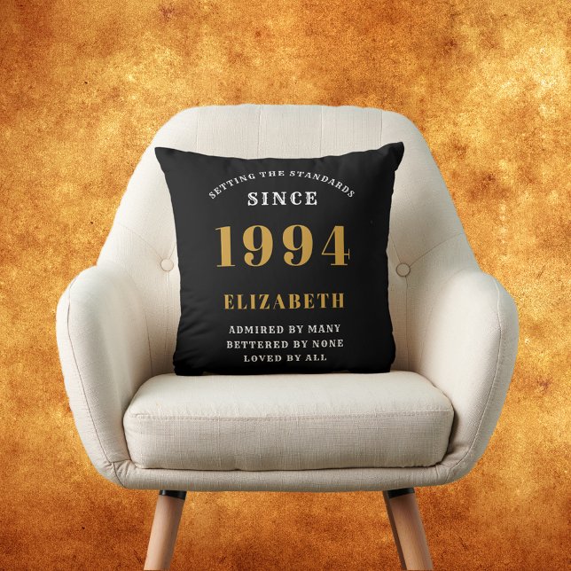 30th Birthday Born 1994 Loved Jouw naam toevoegen  Kussen (30th Birthday Born 1994 personalized black and gold cushion.)
