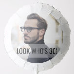 30th Birthday Custom Photo Balloon Ballon<br><div class="desc">Geef reguliere trossen feestballonnen een persoonlijker tintje dat een glimlach op ieders gezicht brengt door een paar aangepaste fotoballonnen te mengen die de jarige of het meisje in verschillende stadia van hun leven laten zien. Feestgasten zullen genieten van het zien van leuke of gênante oude foto's van de verjaardag honoree...</div>