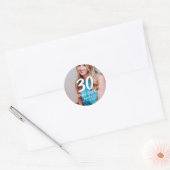 30th Birthday Naam toevoegen Datum Jaar Wit Foto Ronde Sticker (Envelop)