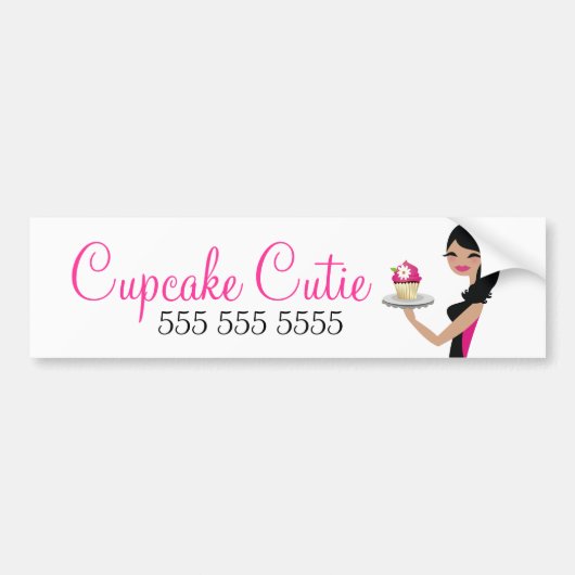 311 Daisy Cupcake Cutie Wavy Brunette Bumpersticker (Voorkant)