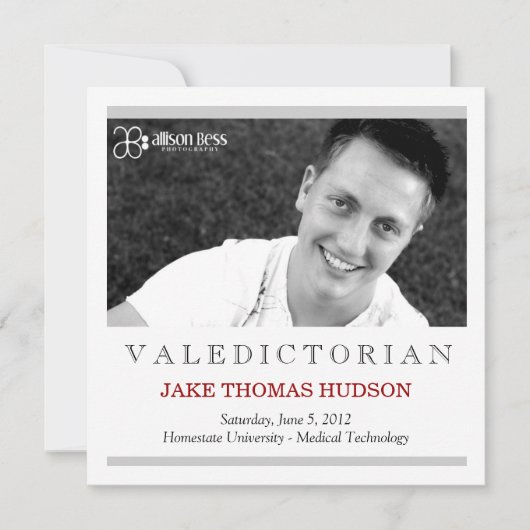 311 Valedictorian Rode Afstudeer Uitnodiging (Voorkant)