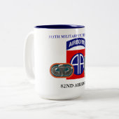 313E MILITAIRE INTELLIGENCE BN 82ND AIRBORNE TWEEKLEURIGE KOFFIEMOK (Voorkant links)