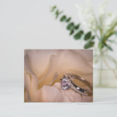 3292-Verlovingen Ring op Witte Anjer Kaart (Staand voorkant)