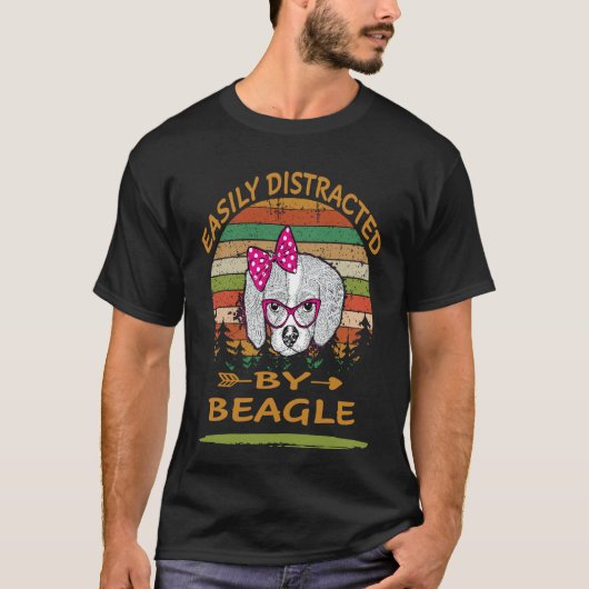 32 Gemakkelijk afgeleid door Beagle T-shirt (Voorkant)