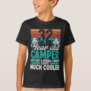 32-jarige kampeerder op zoek naar vintage kamperen t-shirt