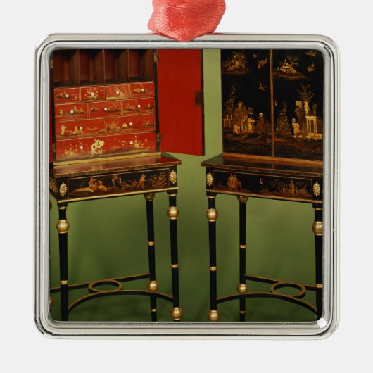 32:Two Chinoiserie cabinets, c.1770 Metalen Ornament (Voorkant)