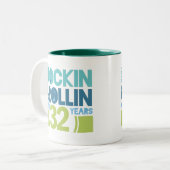 32e Jubileum Wedding Funny Tweekleurige Koffiemok (Voorkant links)