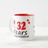 32e verjaardag, 32 jaar bruiloft Jubilea Tweekleurige Koffiemok (Voorkant links)