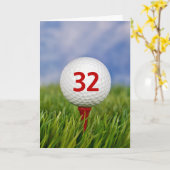 32e verjaardag Golfbal op rode tee Kaart (Gele Bloem)