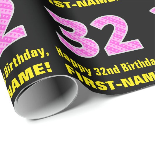 32e verjaardag: roze strepen en harten "32" + naam cadeaupapier (Rol Hoek)