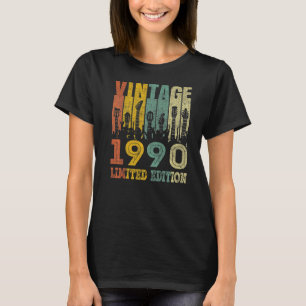 33 jaar oude Vintage 1990 Guitar 33rd Birthday T-shirt