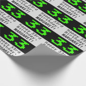 33e verjaardag - Nerdy / Geeky Style "33" en naam Cadeaupapier (Hoek)