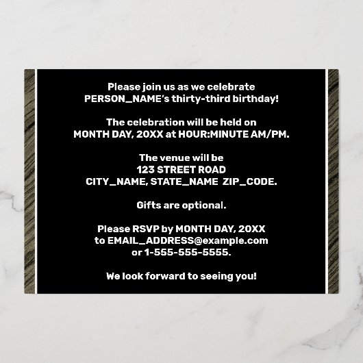33e verjaardagsfeest — Krachtige, namaak-houtstruc Folie Uitnodiging (Achterkant)
