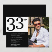 33e verjaardagsuitnodiging Foto Black White Mannen Kaart (Voorkant / Achterkant)