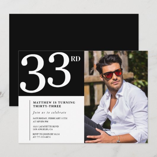 33e verjaardagsuitnodiging Foto Black White Mannen Kaart (Voorkant / Achterkant)