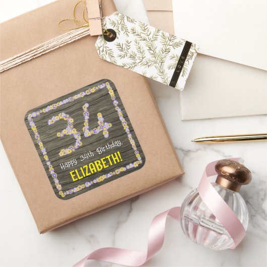 34e verjaardag: Bloemennummer, Faux Wood Look, Naa Vierkante Sticker (Geschenken)