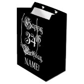 34e verjaardag: Fancy, elegant script + aangepaste Medium Cadeauzakje (Achterkant Gekanteld)