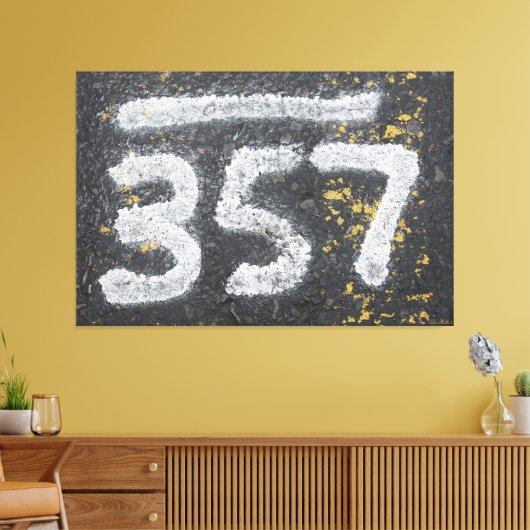 357 Metselaars- en engelennummer Canvas Afdruk (Insitu (Woonkamer))