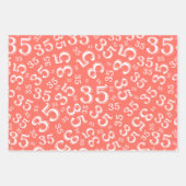 35e verjaardag Koraal/wit Random Number Patroon 35 Inpakpapier Vel (Voorkant)
