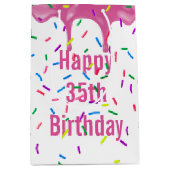 35e verjaardag prins op roze ijsvorming medium cadeauzakje (Voorkant)