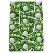 35th Birthday Golf Balls on Grass Medium Gift Bag Cadeauzakje (Achterkant)