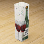 35th Wedding Jubileum Wine fles Wijn<br><div class="desc">Groene wijnfles met twee glazen rode wijn en sterrenconfetti achtergrond voor 35e trouwdag. De tekst op het etiket van de wijnfles kan worden bewerkt.</div>