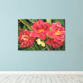36"x24" Rode daglelies Canvas Afdruk (Insitu (Houten vloer))