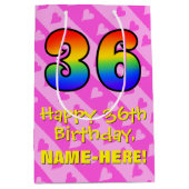 36e verjaardag: vuurroze hartstrepen; regenboog 36 medium cadeauzakje (Voorkant)