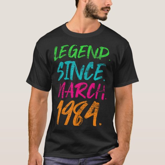 39ste verjaardag geschenken - legende sinds maart  t-shirt (Voorkant)