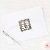 3,3 miljoen voor die 2 piramide toppen vierkante sticker (Envelop)