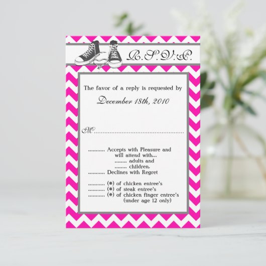 3.5x5 R.S.V.P.-kaart Teensneakers Chevronstreep Kaart (Staand voorkant)