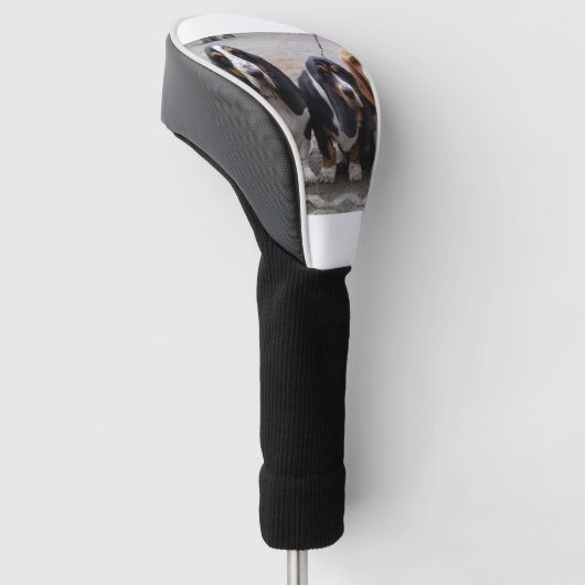 3 Basset_hound_puppies Golfheadcover (Schuin)