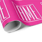 3 Beginletters Monogram | Wit Op Heet Roze Cadeaupapier (Rol Hoek)