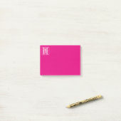 3 Beginletters Monogram | Wit Op Heet Roze Post-it® Notes (Op bureau)