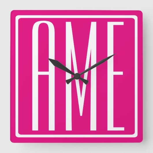 3 Beginletters Monogram | Wit Op Heet Roze Vierkante Klok (Voorkant)