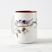 3 CHICKADEES EN CONES VAN SHARON SHARPE TWEEKLEURIGE KOFFIEMOK (Voorkant links)